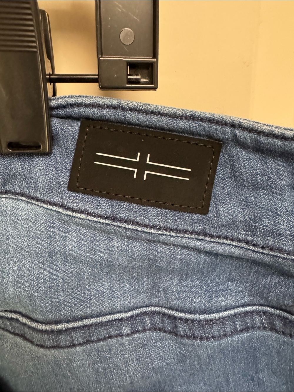 Liverpool The Crop Cuffed Jeans - Picture 7 of 12